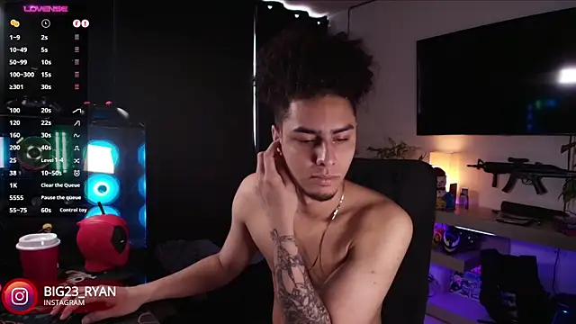 Snapshot of bigryann23 chatting on January 5, 2025, 9:25 pm bigryann23 online show from January 5, 2025, 9:25 pm