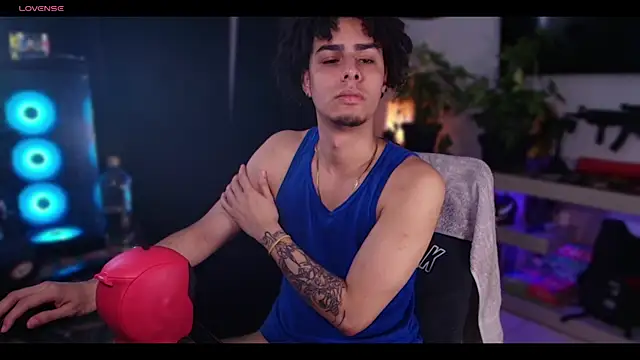 Snapshot of bigryann23 chatting on January 19, 2025, 6:53 pm bigryann23 online show from January 19, 2025, 6:53 pm