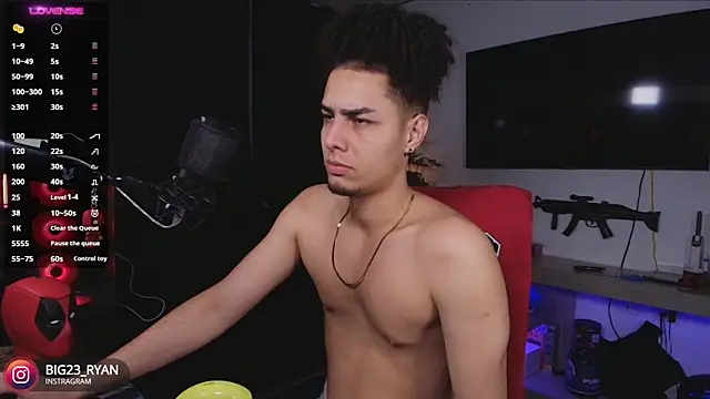 Snapshot of bigryann23 chatting on March 1, 2025, 3:43 am bigryann23 online show from March 1, 2025, 3:43 am