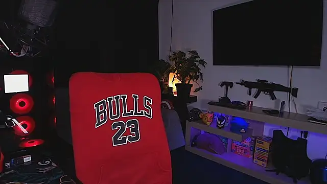 Snapshot of bigryann23 chatting on March 16, 2025, 2:10 am bigryann23 online show from March 16, 2025, 2:10 am